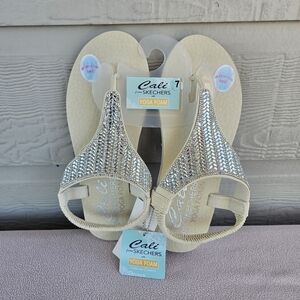 Skechers Meditation Glamorous Muse Slingback Thong Sandal Off White Women SZ 7